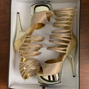 Pleaser pole heels